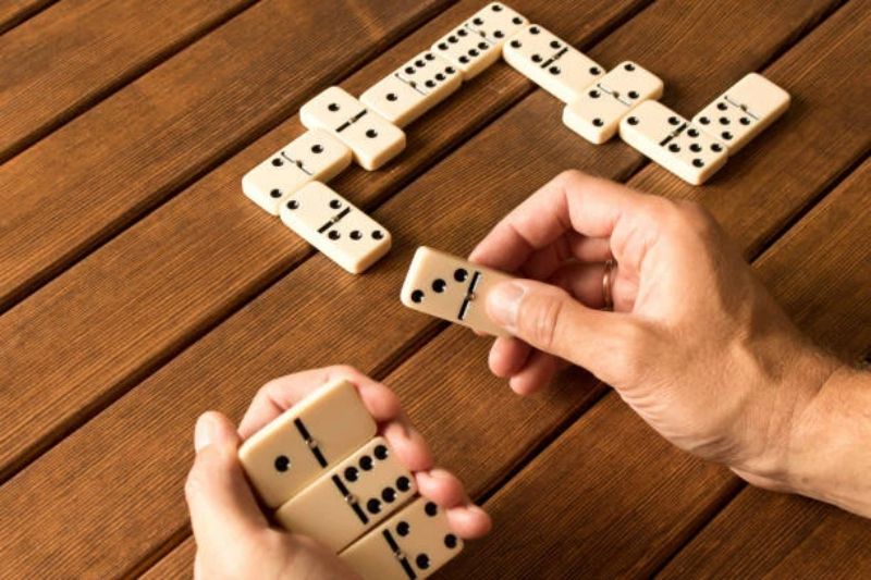 Tìm hiểu lượt đi thứ hai trong trò chơi Domino